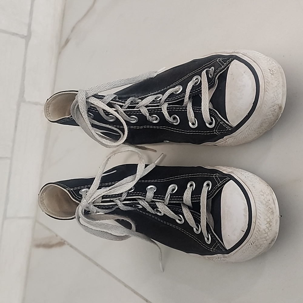 Black, high top converse tennis shoes